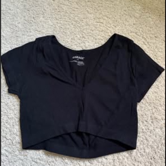 V-Neck Ribbed Crop Tops - Picture 4 of 5